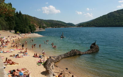 LE TOUR DU LAC DE VILLEFORT