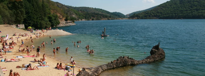 LE TOUR DU LAC DE VILLEFORT