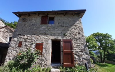 LA MAISON DES PIERRES