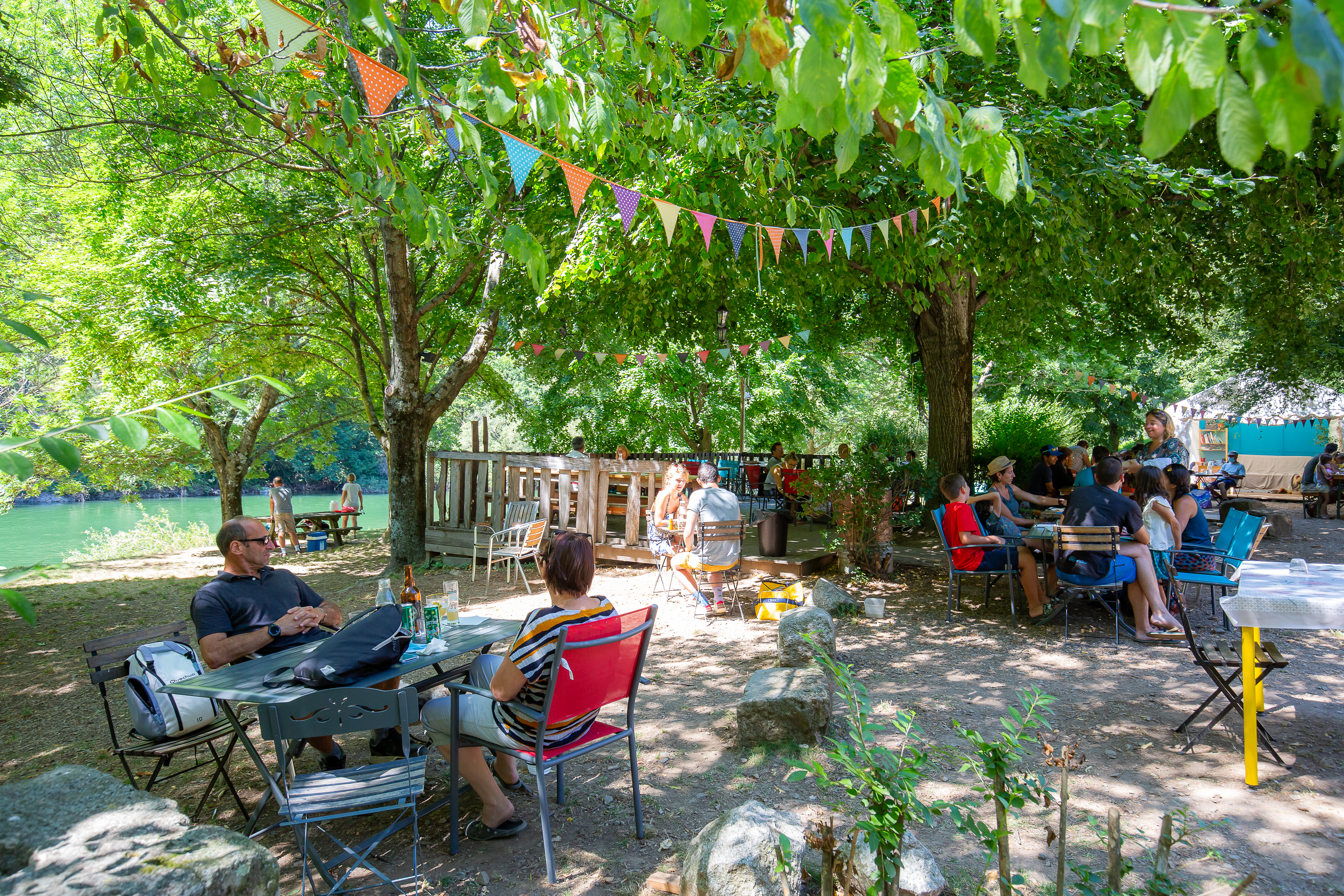 LA GUINGUETTE DU BOUT DU LAC