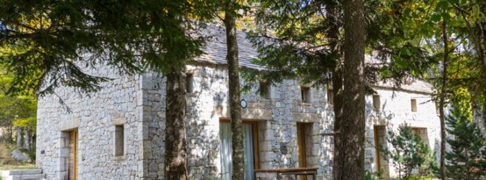 VILLAGE DE GITES DU MAS DE LA BARQUE 6-8 PERSONNES CONFORT